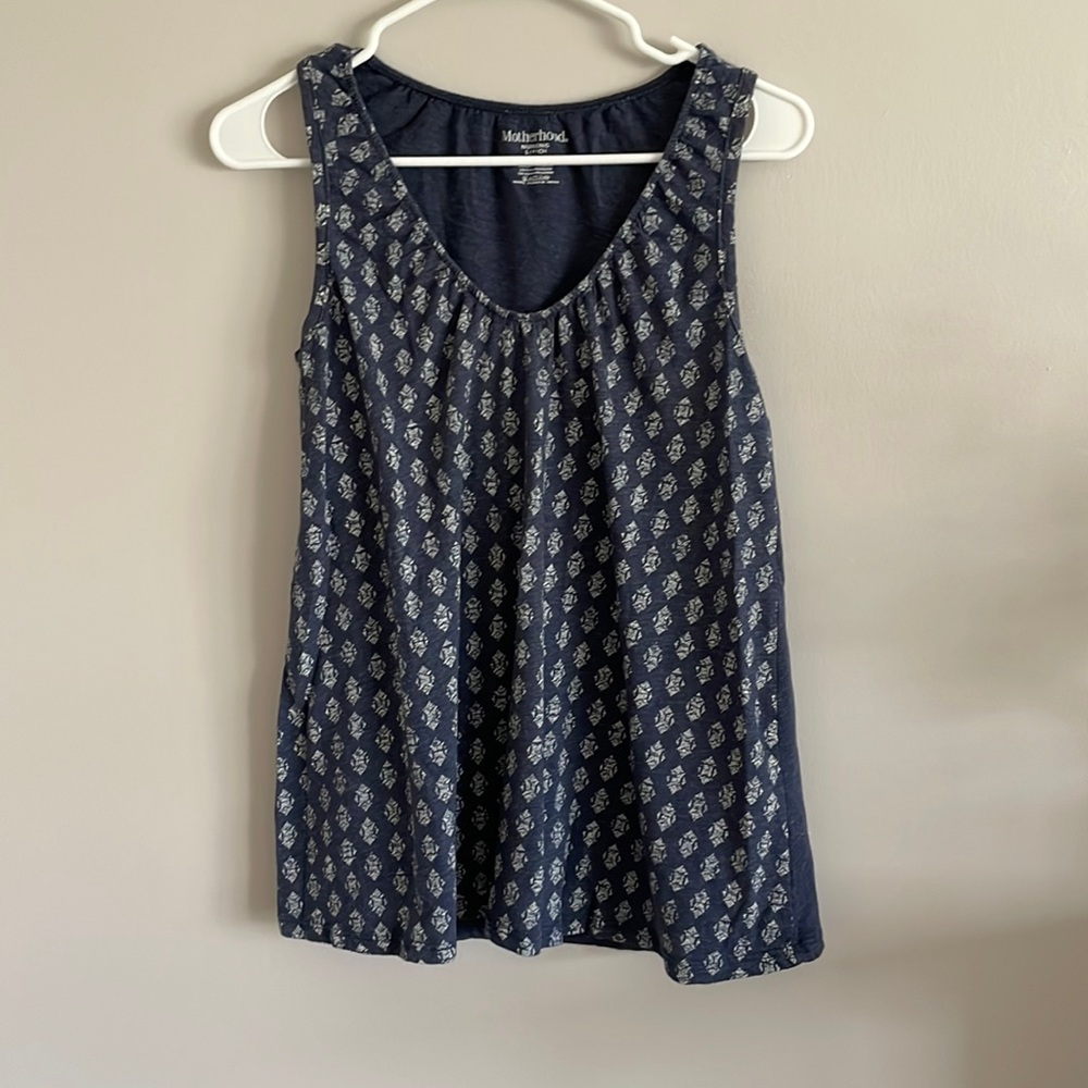 Motherhood nursing tank. Good condition. Size S